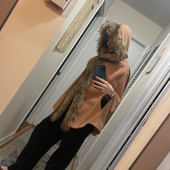 ✨Fabulous furs faux fur trimmed poncho✨ - Picture 11 of 15